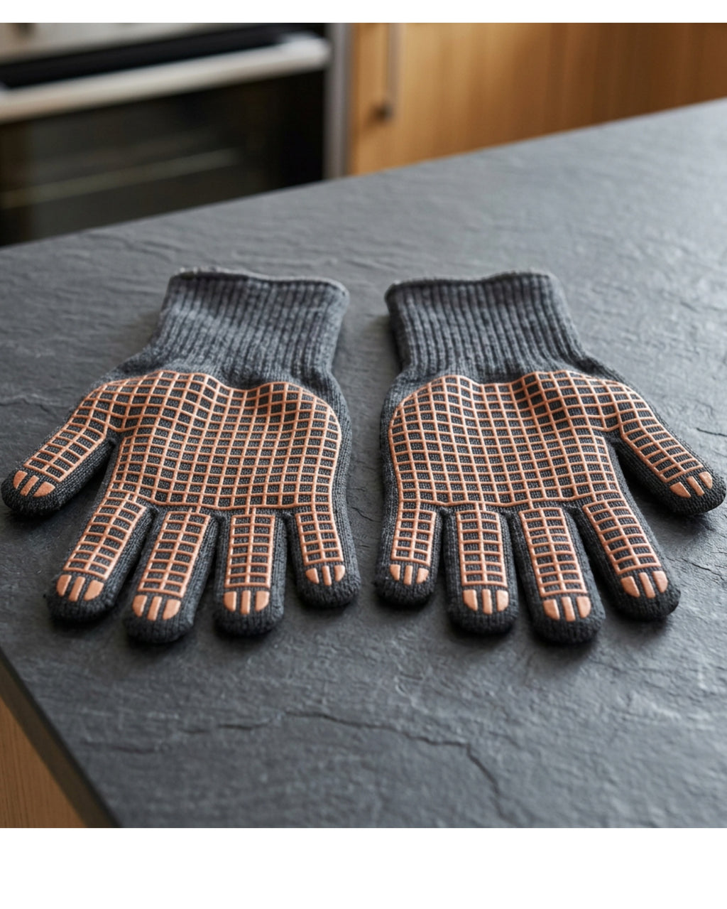 Tastyly Five-Finger Knit Oven Gloves 30 cm Charcoal Copper Pair - Lifestyle view